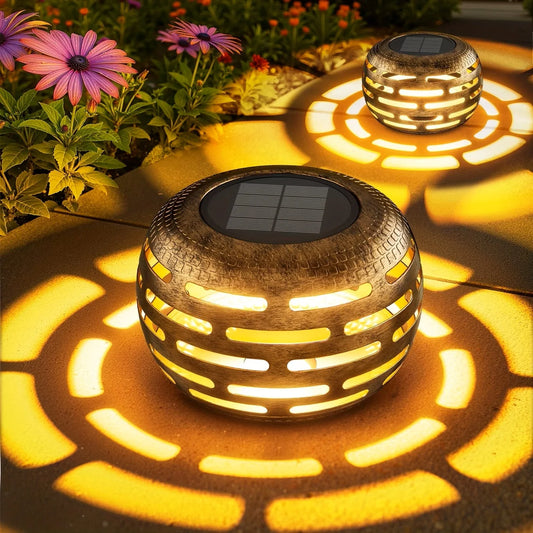 Solar Lanterns Hollow Out Retro Metal Solar Lights Outdoor Waterproof Light Flickering Solar LED