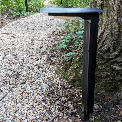 LA Pathlight SHADE SOLAR® Shade-3™ solar light works in the shade