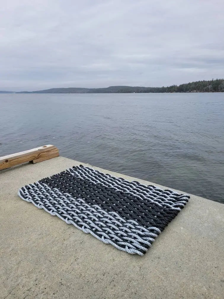 Black & Light Gray Double Weave Lobster Rope Doormat